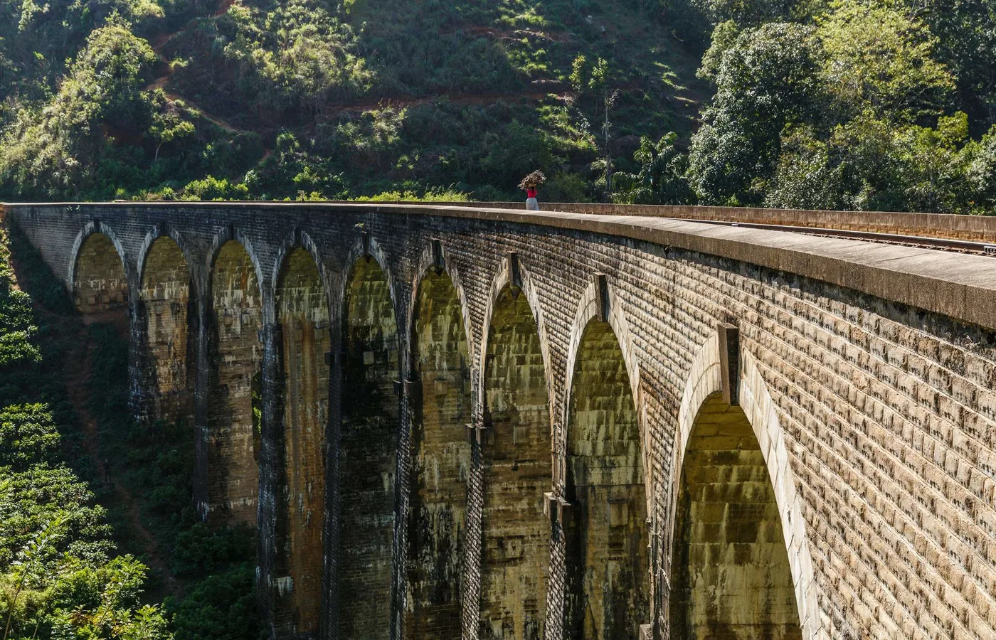 The railway through the green hills around Ella